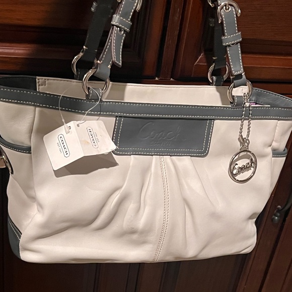 NWT coach tote - Picture 16 of 16